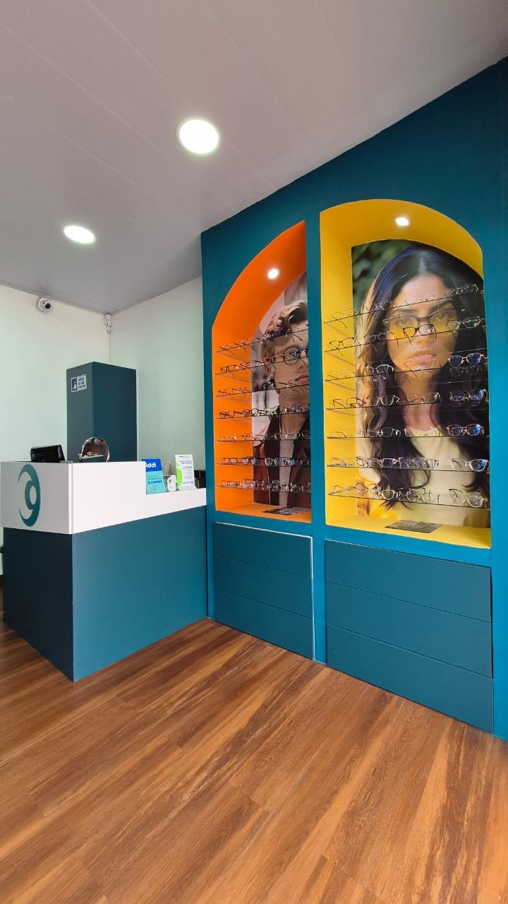 Default Image Alt Text